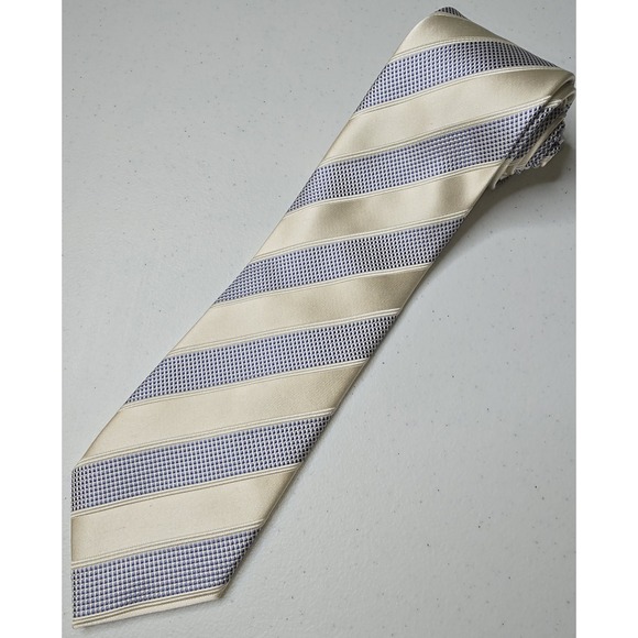 DONALD J TRUMP Men's Signature Collection Tie White Blue Stripe 3.5"W X 59"L 282 - Picture 1 of 6